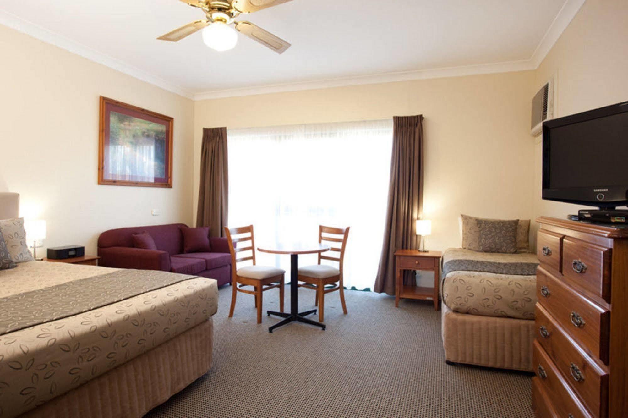 Clare Country Club Hotel Exterior photo